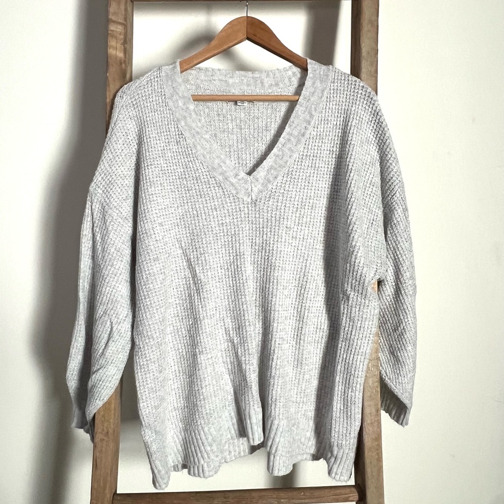 American Eagle light gray waffle knit sweater oversized